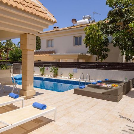 Villa Malama Паралимни Екстериор снимка