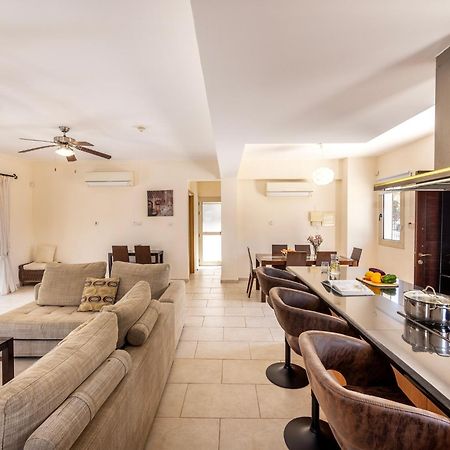 Villa Malama Паралимни Екстериор снимка