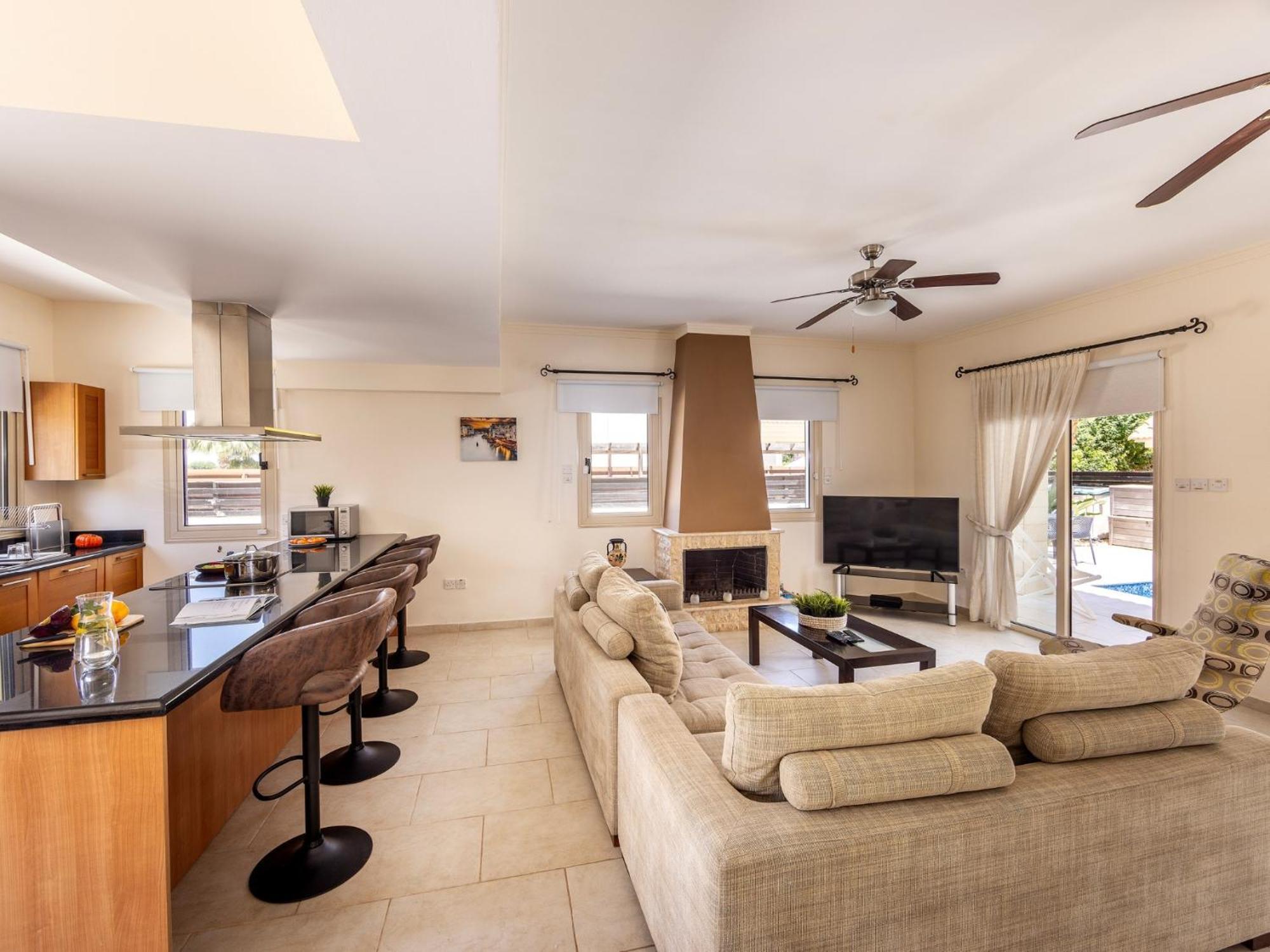 Villa Malama Паралимни Екстериор снимка