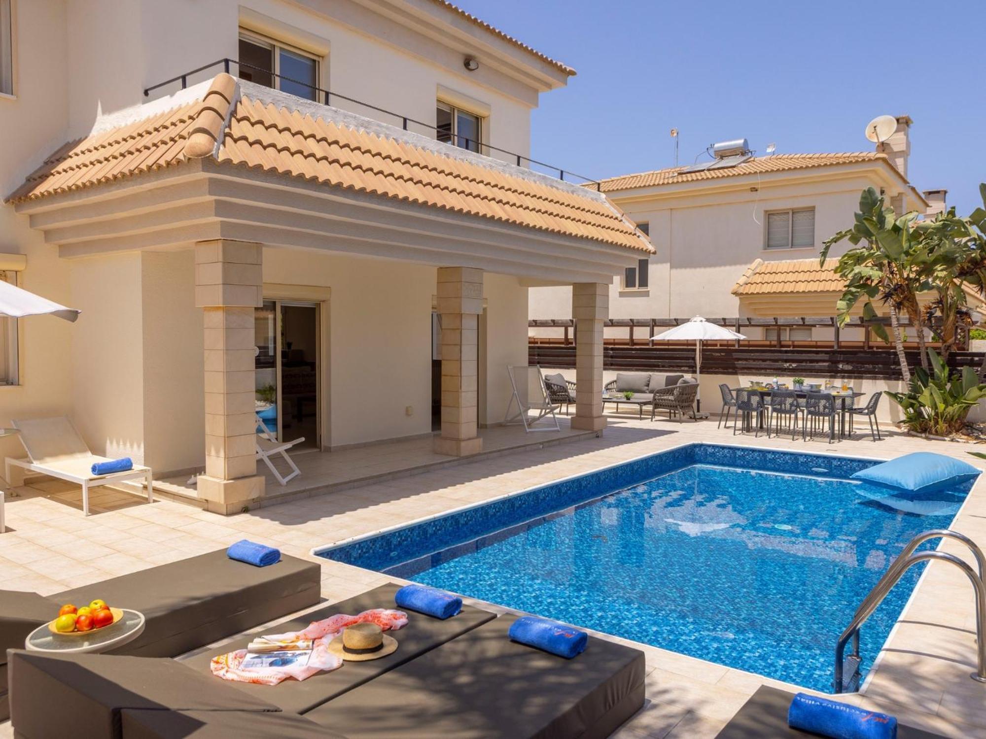 Villa Malama Паралимни Екстериор снимка