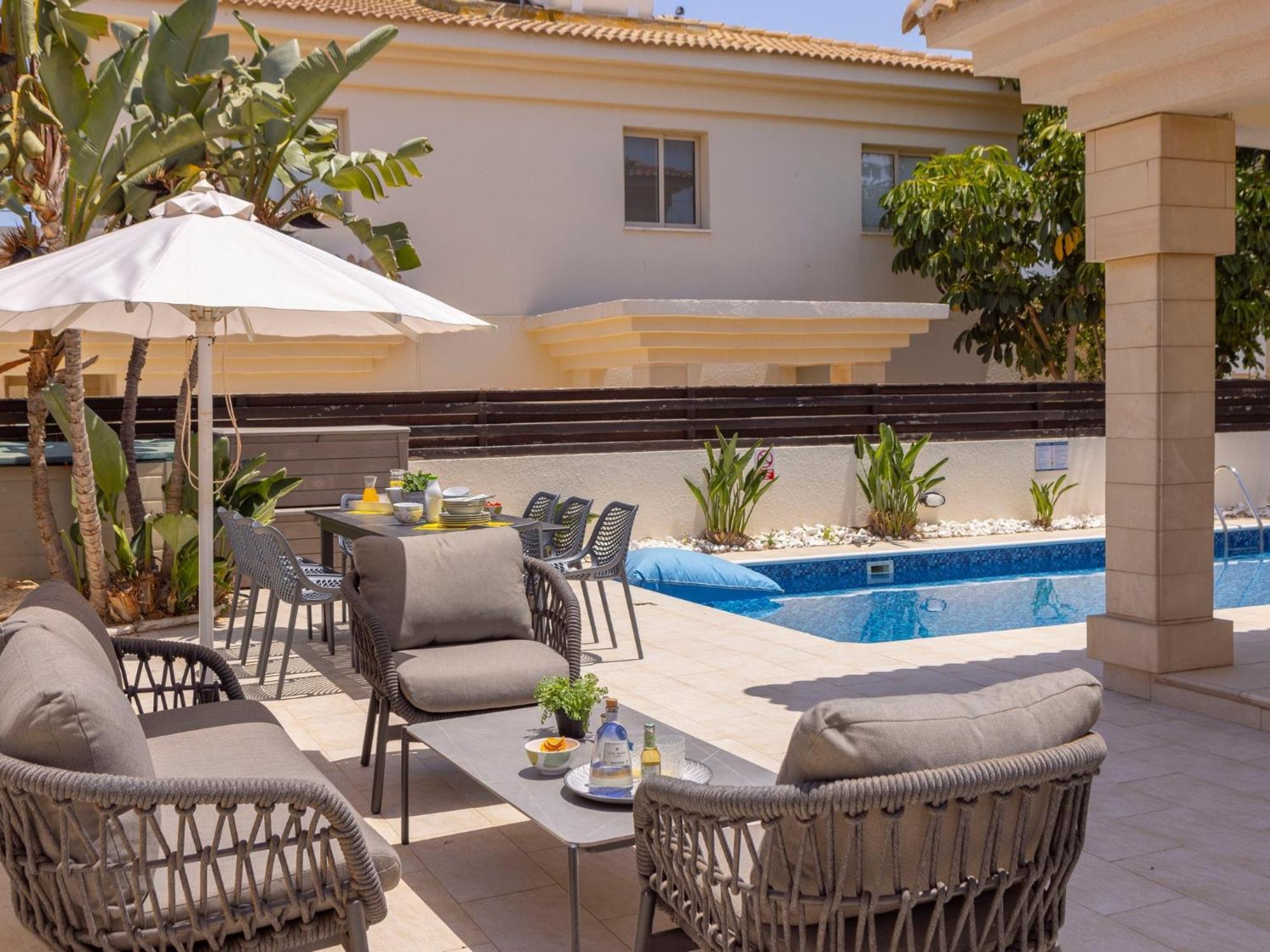 Villa Malama Паралимни Екстериор снимка
