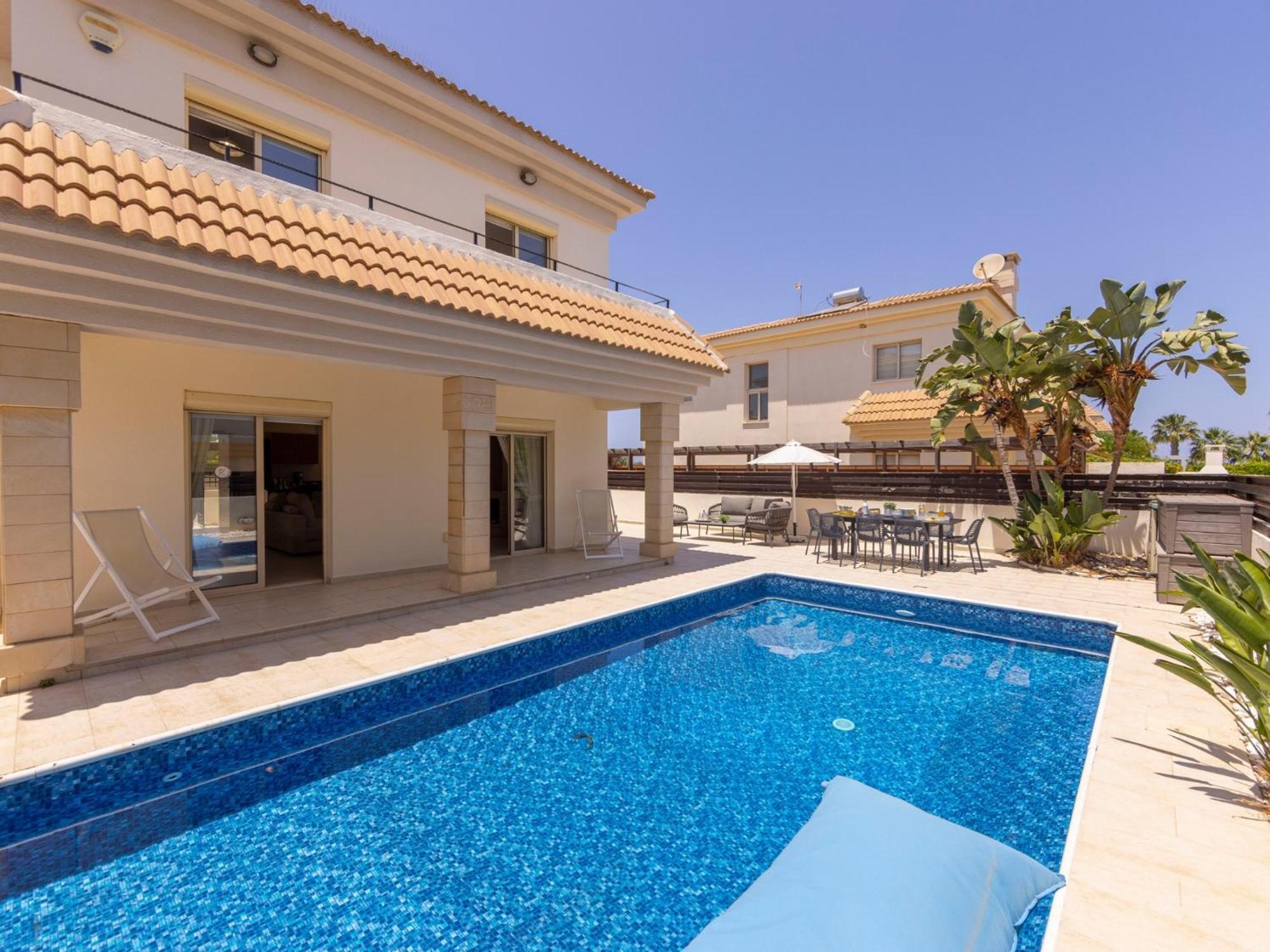 Villa Malama Паралимни Екстериор снимка