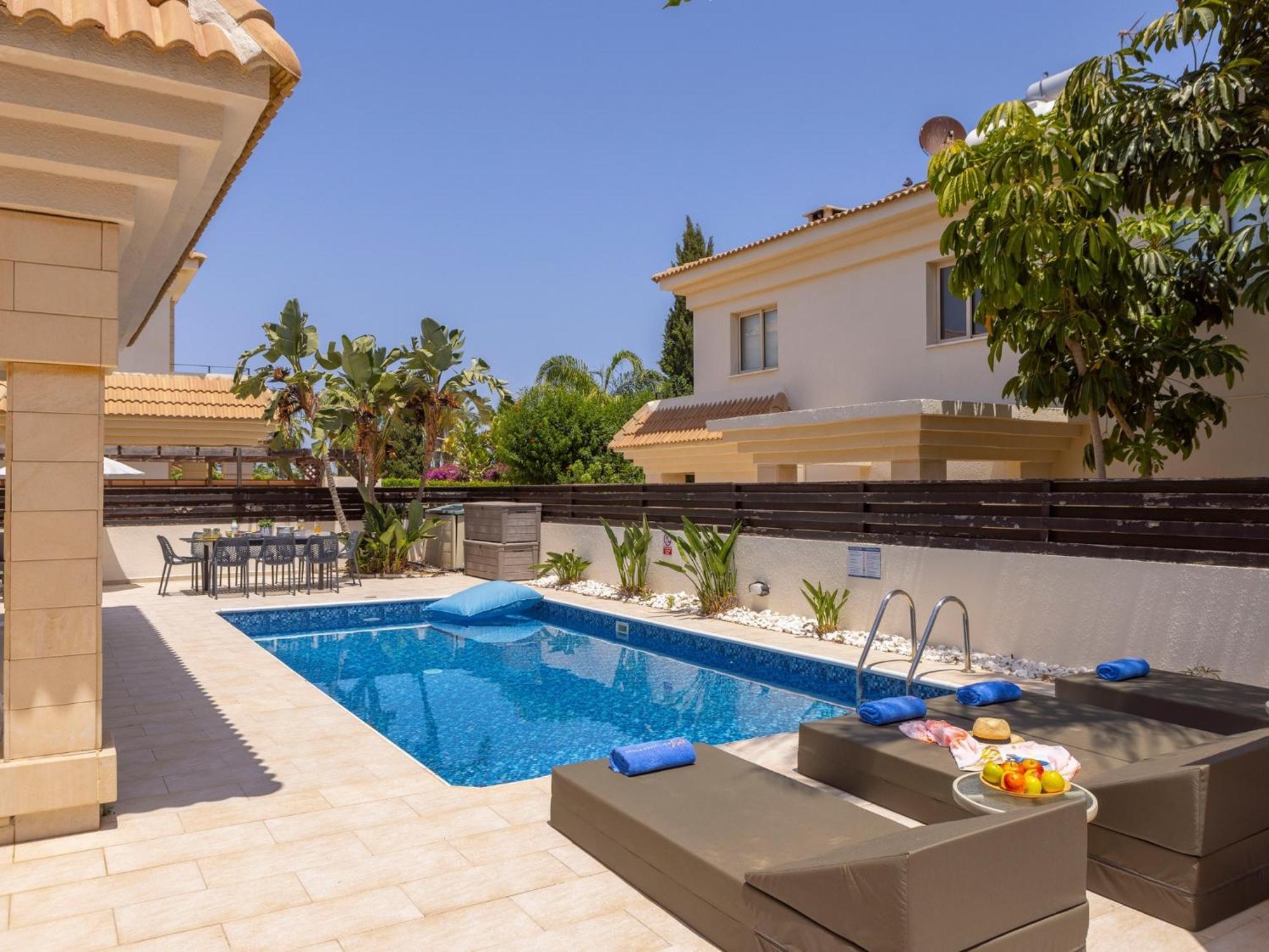 Villa Malama Паралимни Екстериор снимка