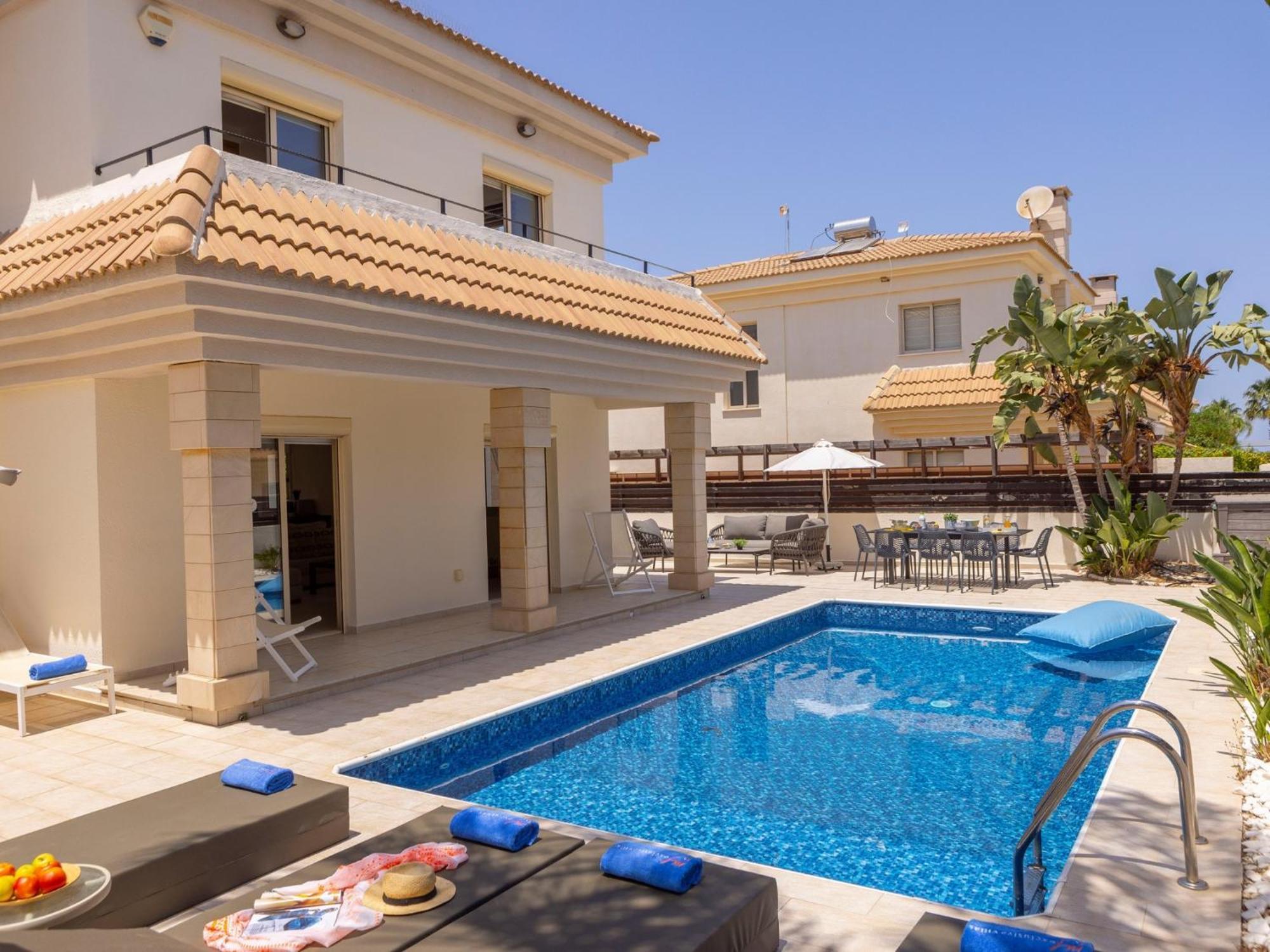 Villa Malama Паралимни Екстериор снимка