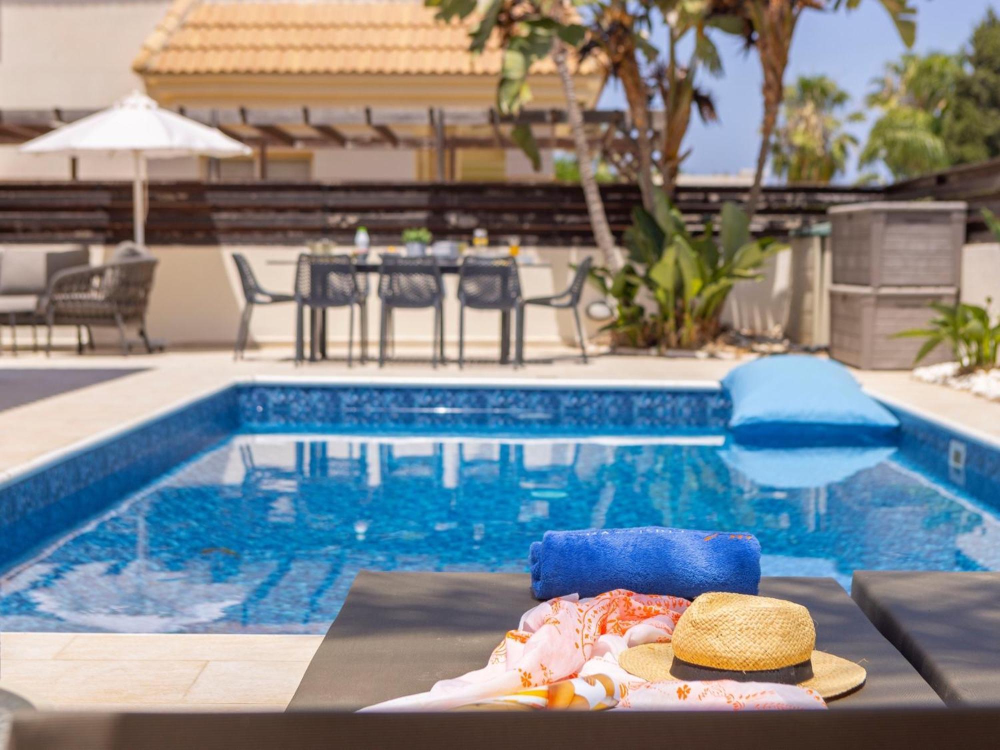 Villa Malama Паралимни Екстериор снимка