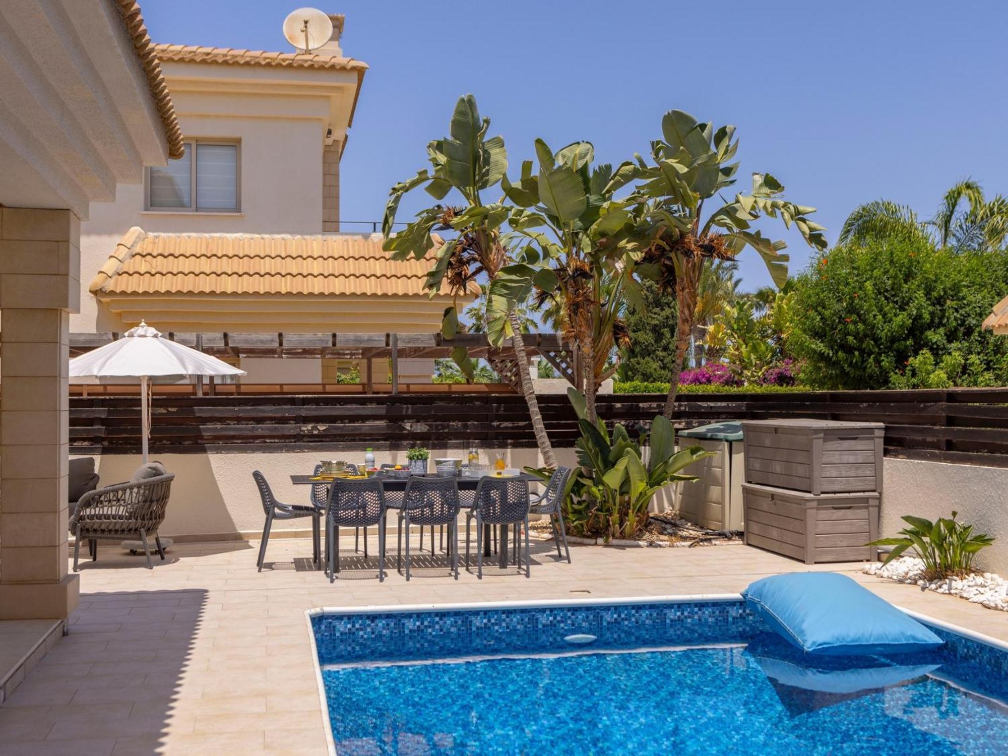 Villa Malama Паралимни Екстериор снимка