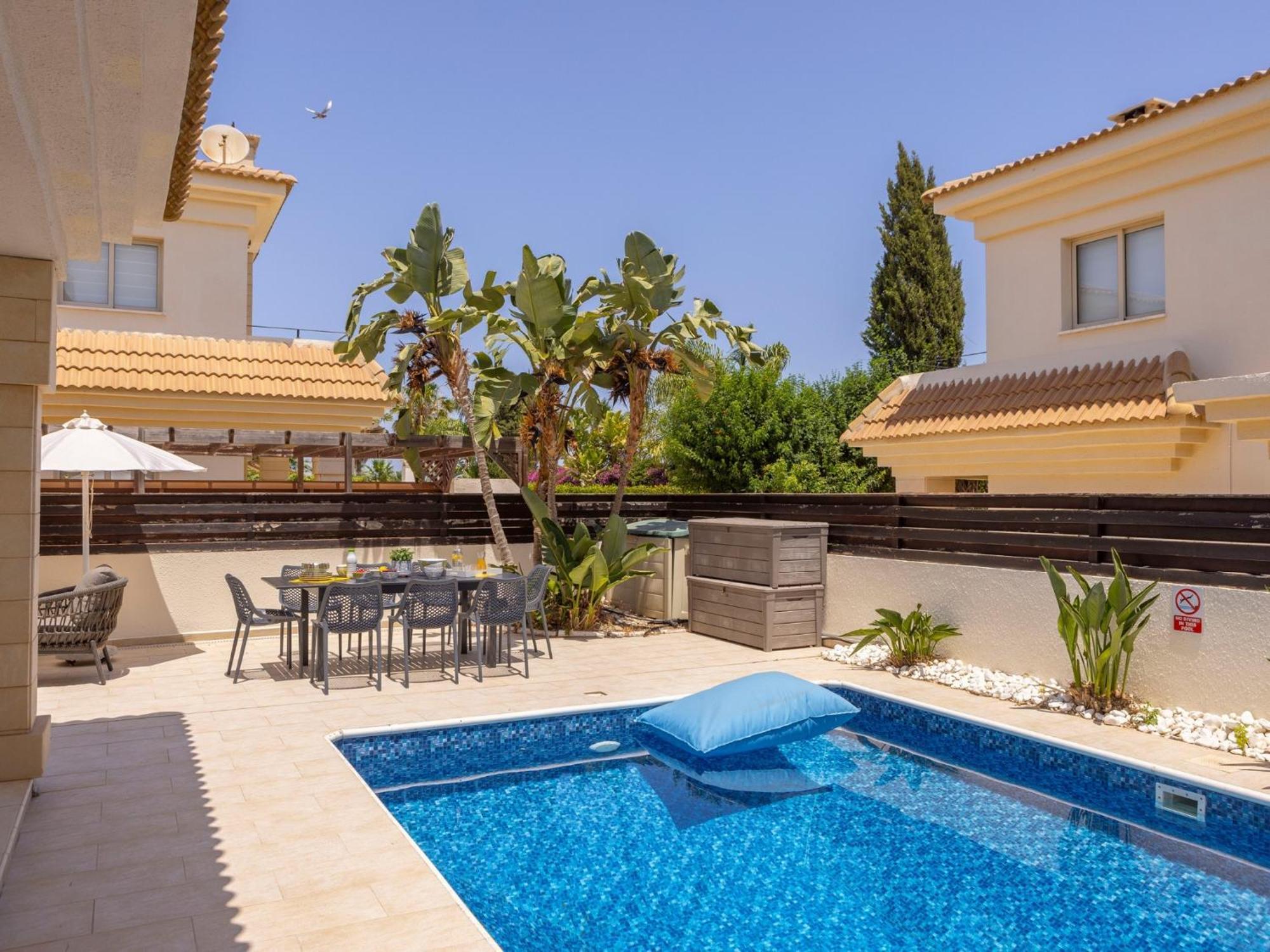 Villa Malama Паралимни Екстериор снимка