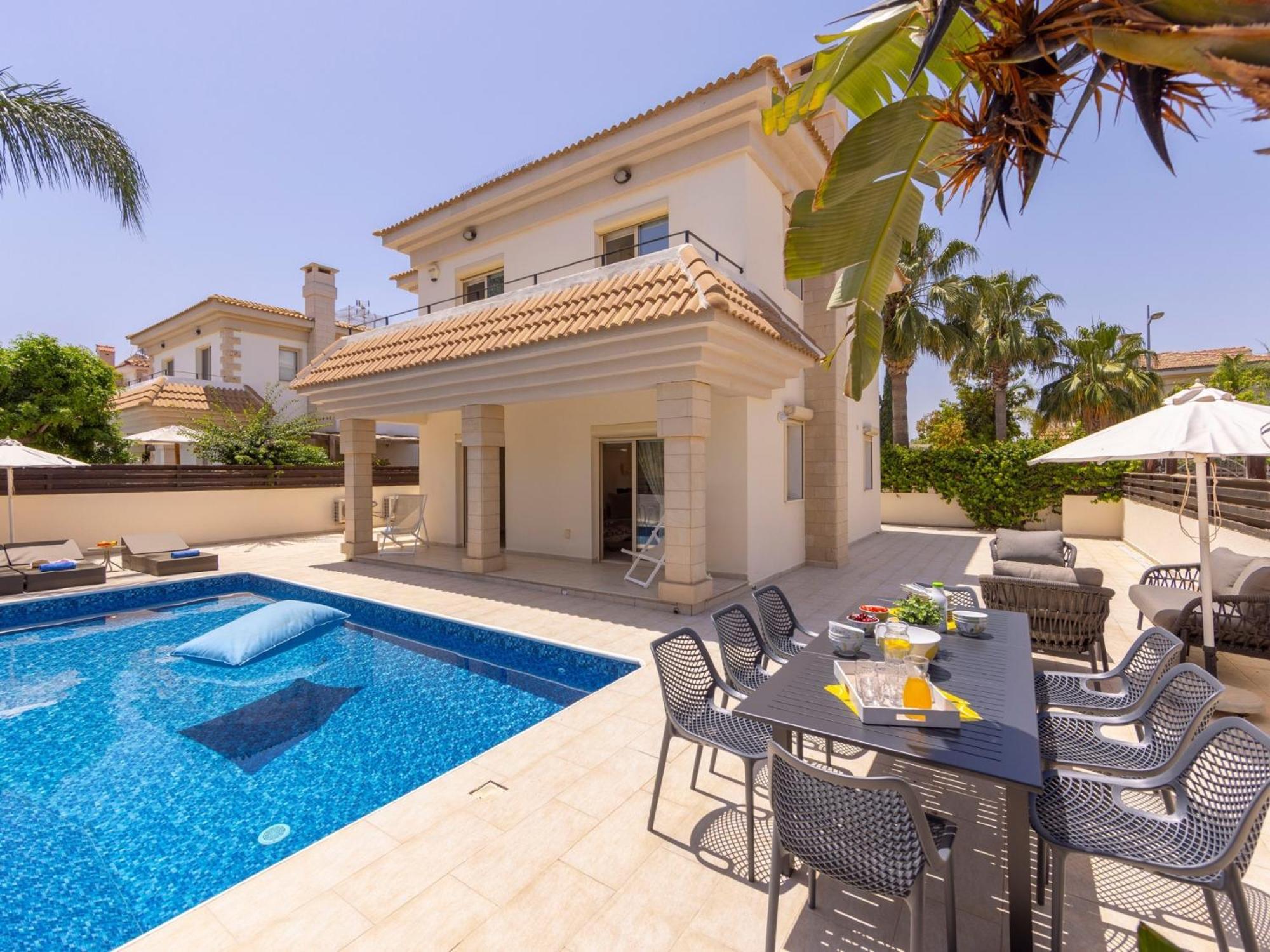 Villa Malama Паралимни Екстериор снимка