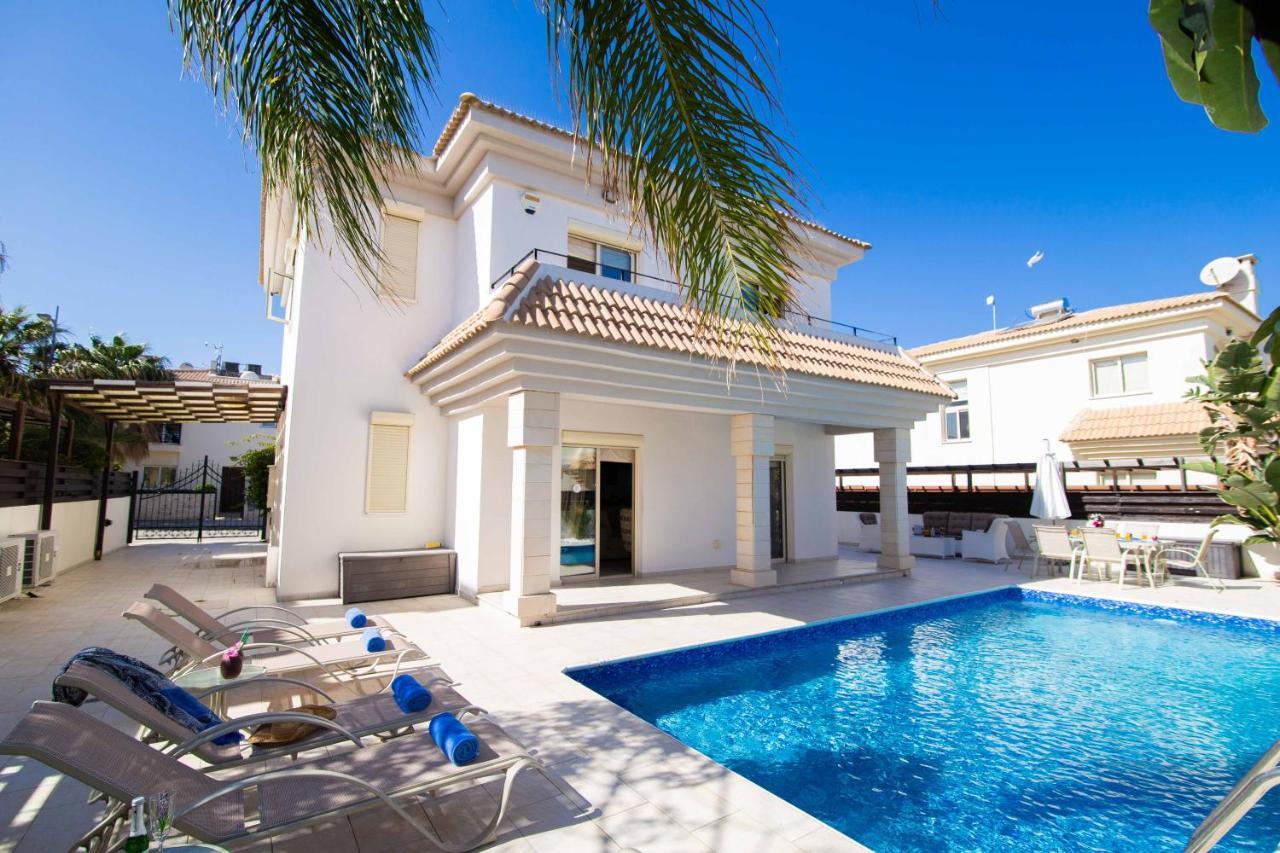 Villa Malama Паралимни Екстериор снимка